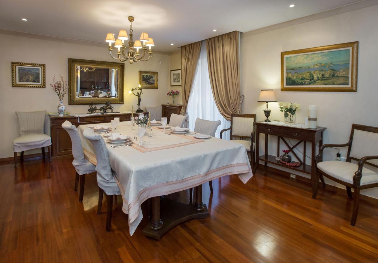 Exceptional Villa In Voula Near The Sea Athena Bagian luar foto