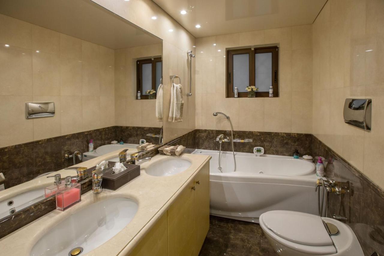 Exceptional Villa In Voula Near The Sea Athena Bagian luar foto
