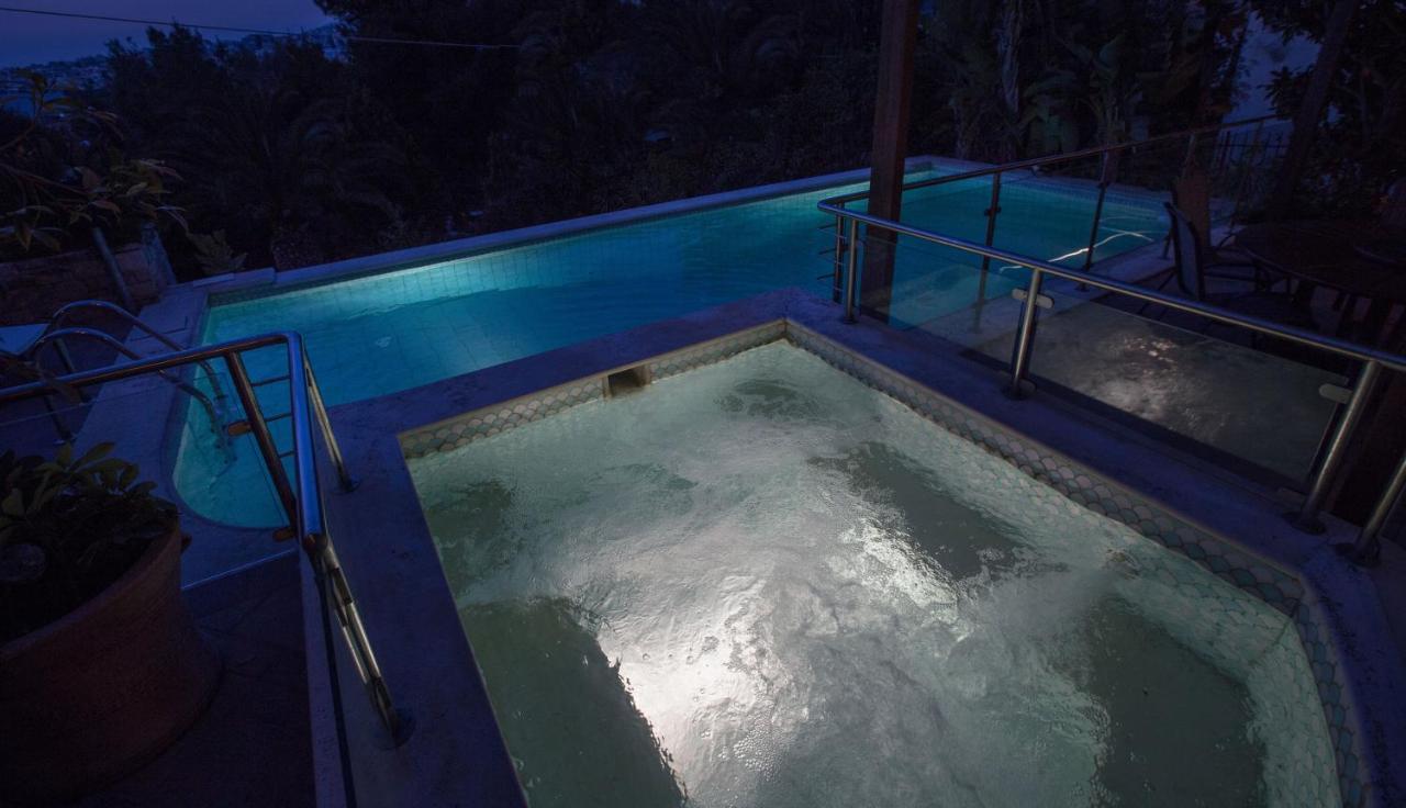 Exceptional Villa In Voula Near The Sea Athena Bagian luar foto