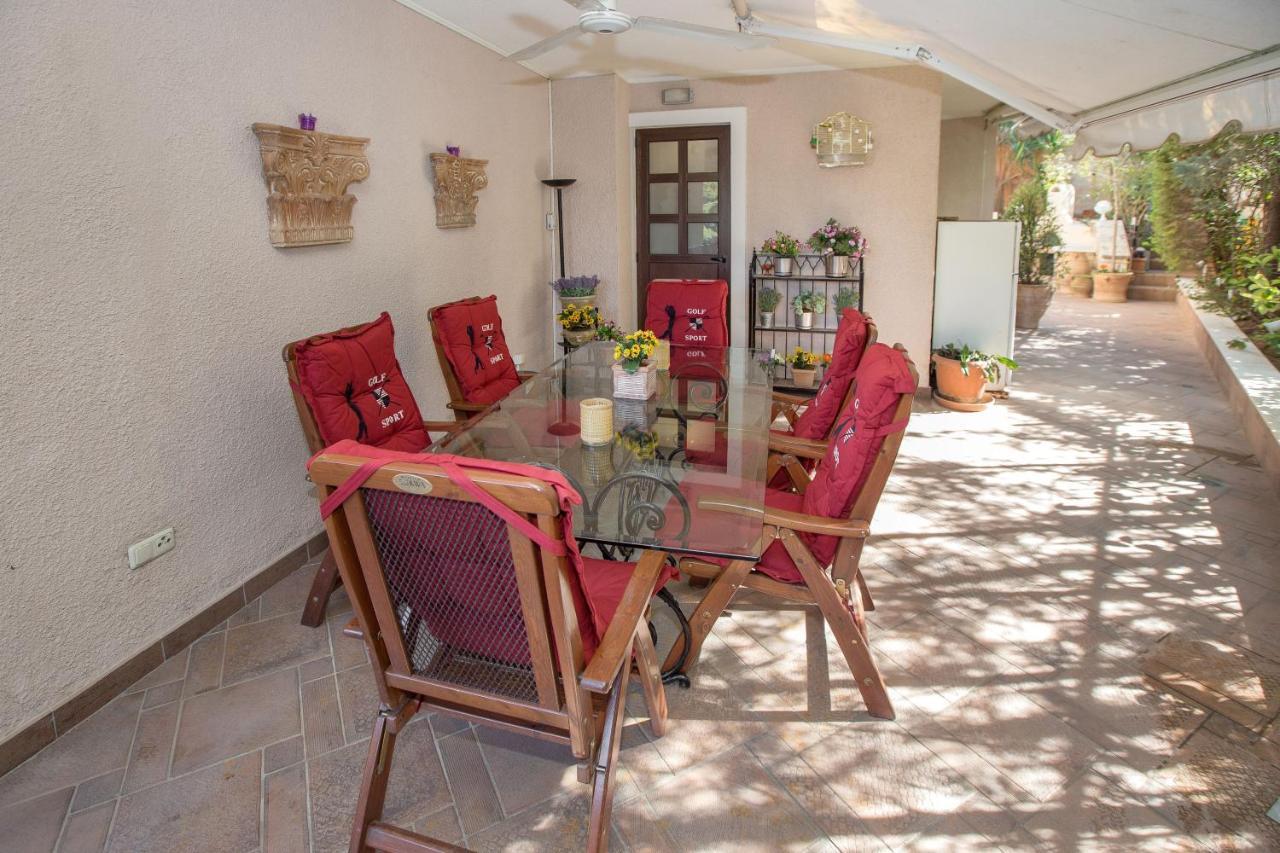 Exceptional Villa In Voula Near The Sea Athena Bagian luar foto